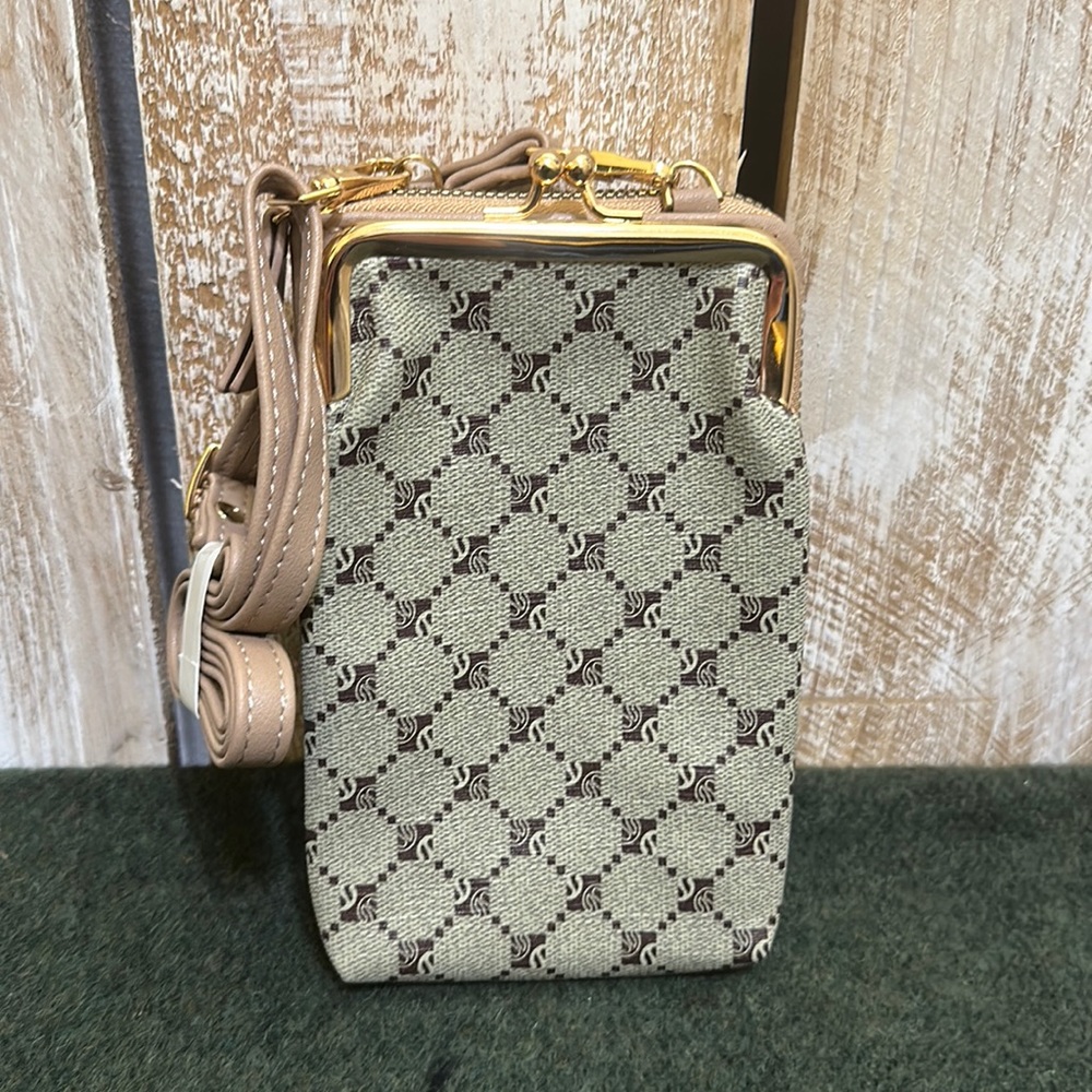 Crossbody bag